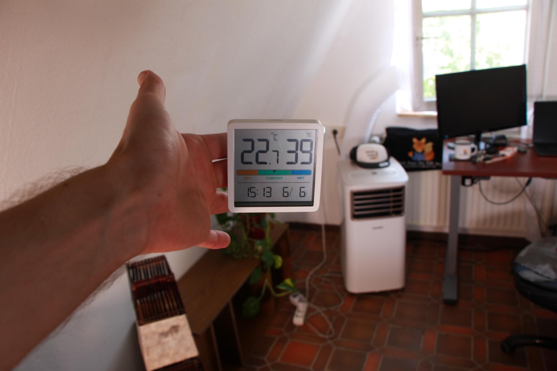 Am Ende des Kühltests zeigt das Thermostat 22,7 Grad Celsius an.
