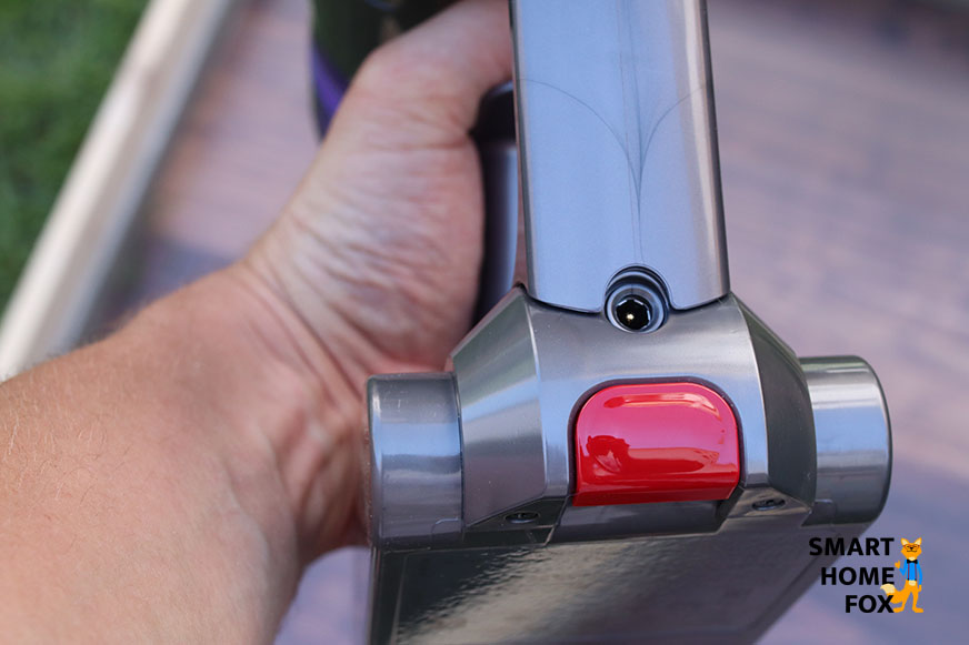 La batterie de Dyson peut être retirée d'un simple clic.